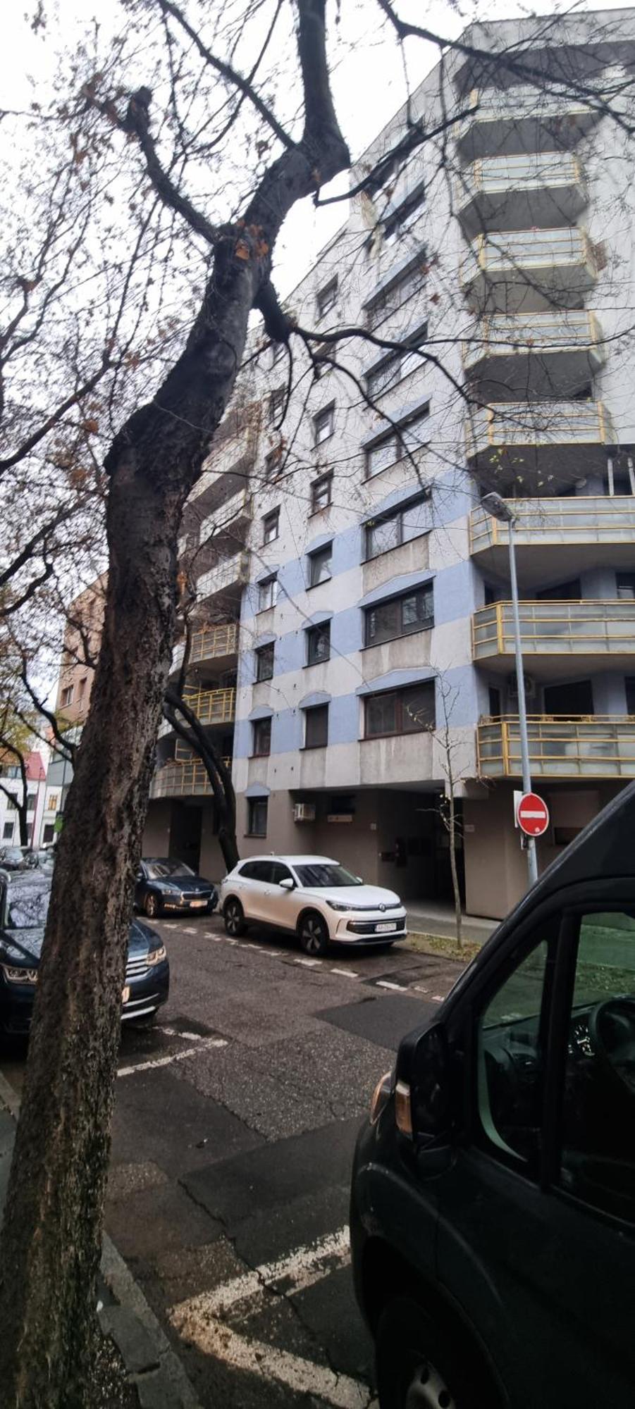 Huge Apartment Next To Train Station Close To The City Center Pozsony Kültér fotó